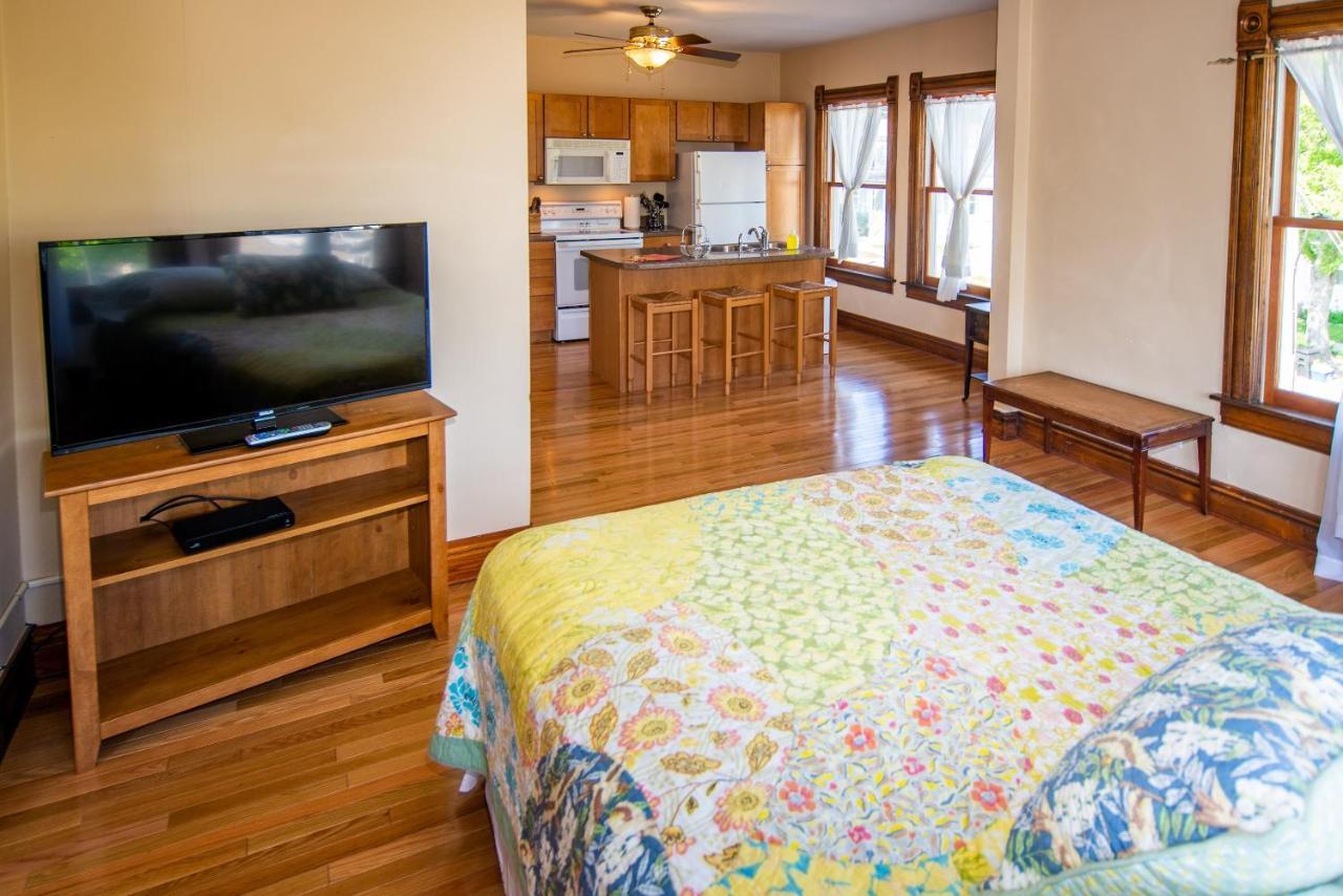 Serendipity Resort Гранд Хейвън Екстериор снимка